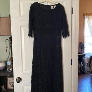 Lace balck quarer sleeve dress
